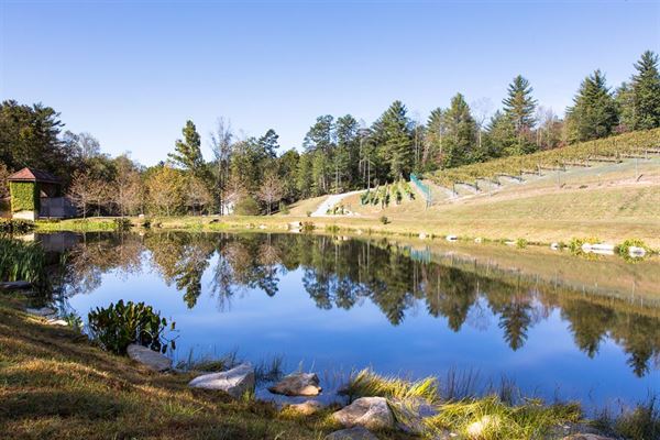The Gathering Place at Roaring River Vineyards