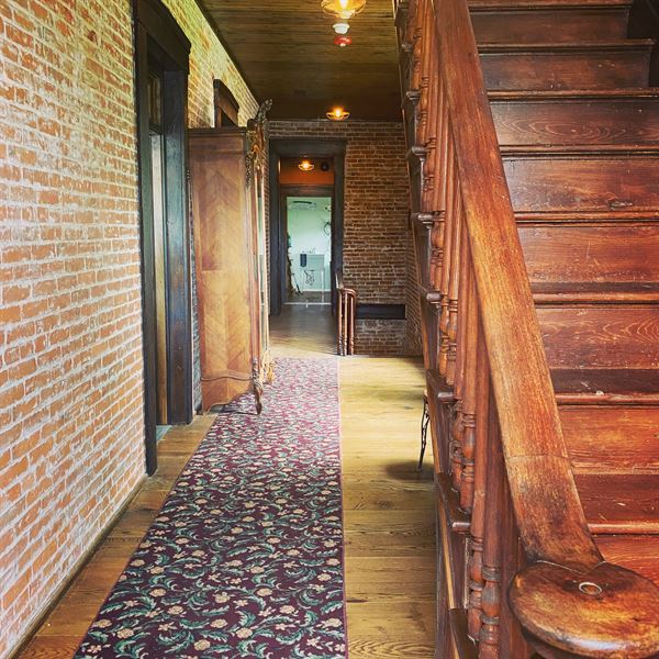 Front Street Cellars and Inn