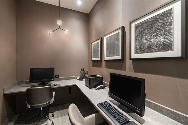 Holiday Inn Boston Logan Airport Chelsea