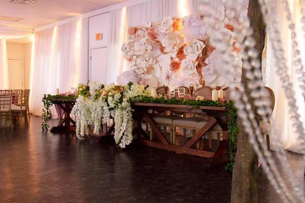 J&M Events/ Chandelier @Green Oaks