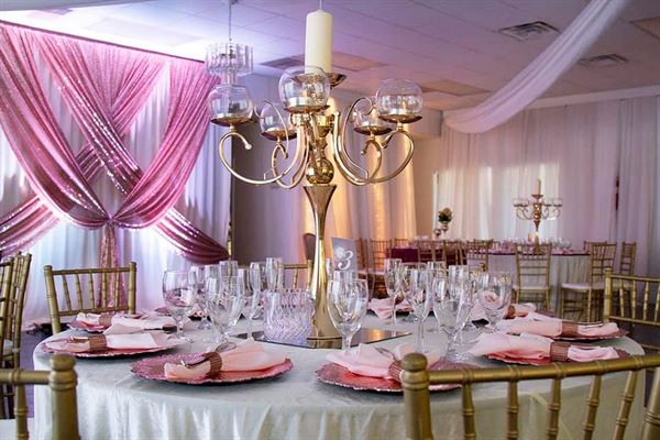 J&M Events/ Chandelier @Green Oaks