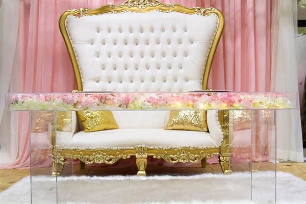 J&M Events/ Chandelier @Green Oaks