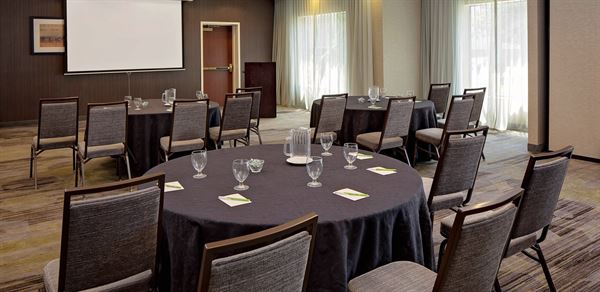 Courtyard Long Island MacArthur Airport