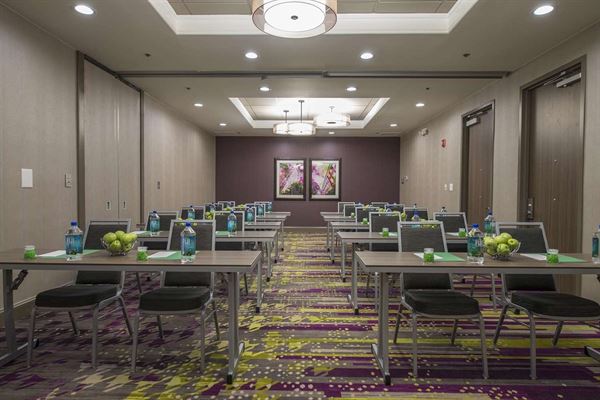 DoubleTree by Hilton Hotel Winston Salem - University