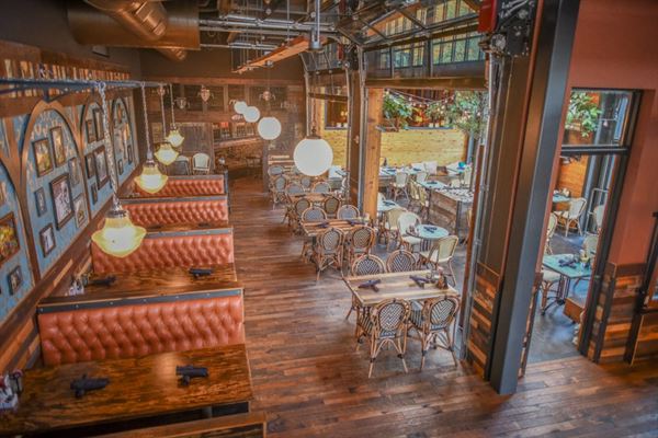 Café Hollander Hilldale