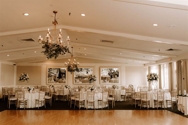 The Inn At Longshore