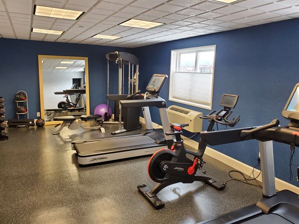 Capitol Plaza Hotel Montpelier, Tapestry Collection by Hilton