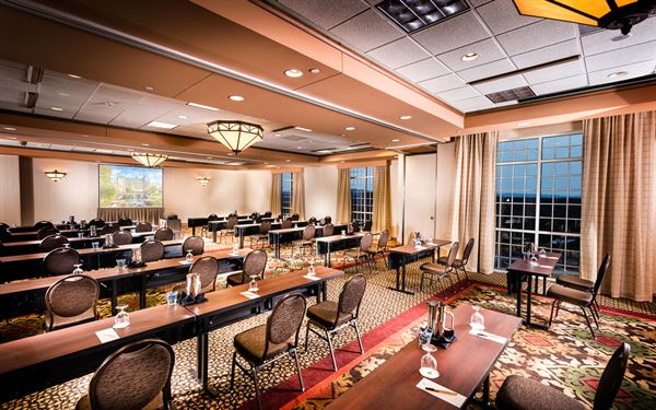 Chateau on the Lake Resort and Convention Center