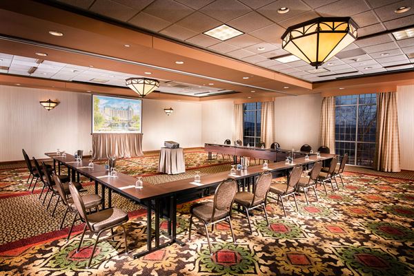 Chateau on the Lake Resort and Convention Center