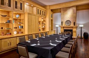 The Library (10-30 Guests)