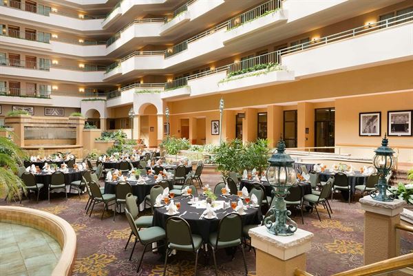 Embassy Suites Greensboro - Airport