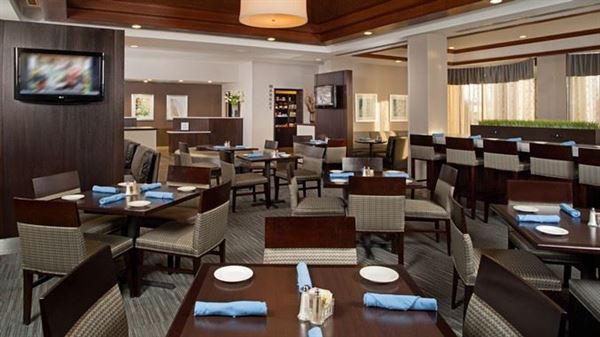 DoubleTree by Hilton Hotel Chicago Wood Dale - Elk Grove