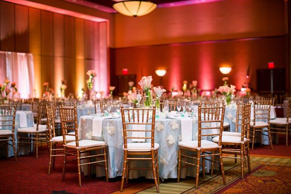 Embassy Suites East Peoria - Hotel & RiverFront Conf Center