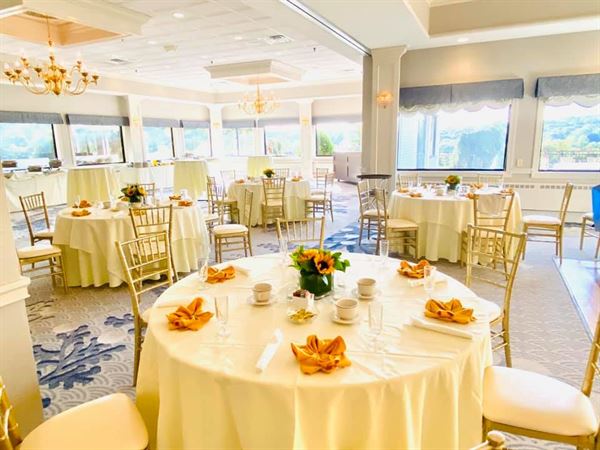 Grassy Hill Country Club