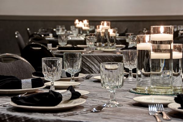 DoubleTree by Hilton St. Louis-Airport