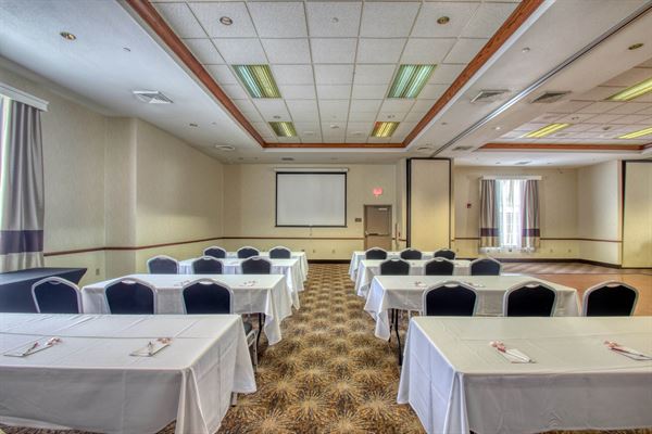 Comfort Suites Milwaukee Airport