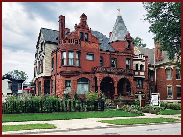 Schuster Mansion Bed and Breakfast