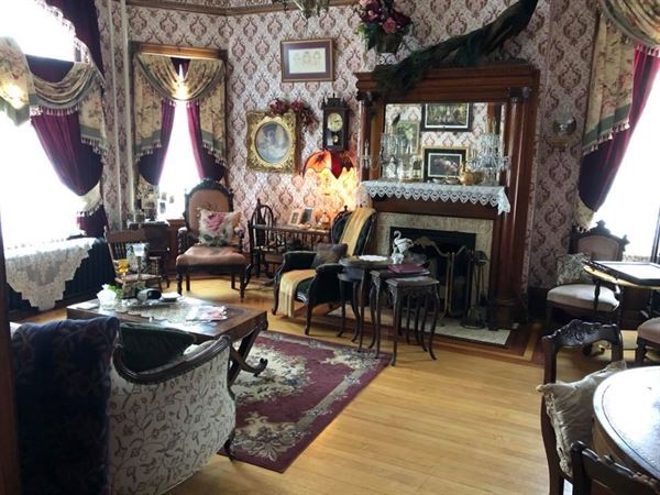 Schuster Mansion Bed and Breakfast