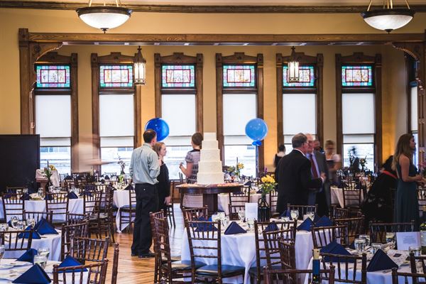 Mader's Restaurant & Catering