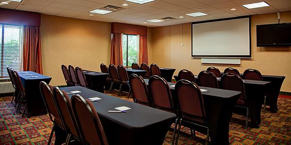 Holiday Inn Express & Suites South