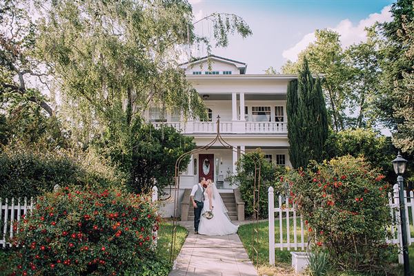 Newcastle Wedding Gardens & Red Horse Barn