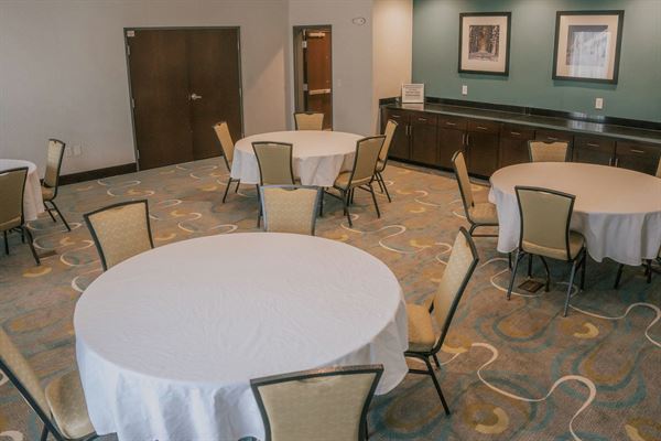 Hampton Inn & Suites Mishawaka/South Bend at Heritage Square