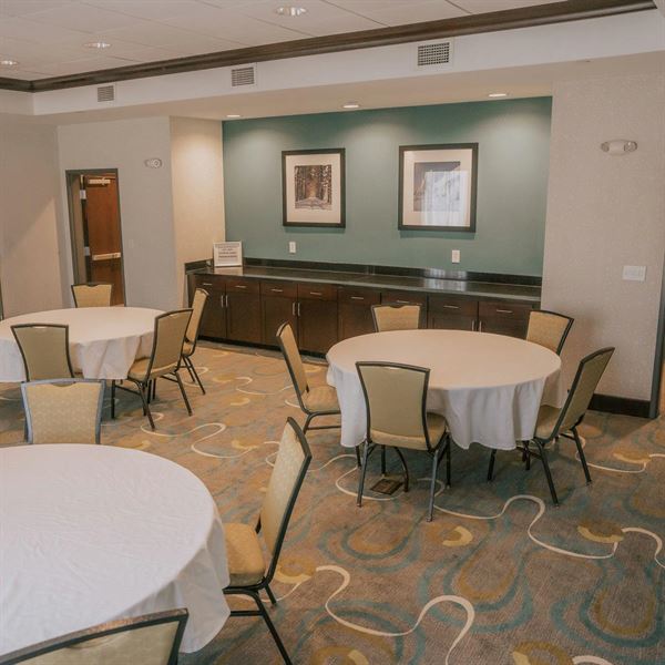 Hampton Inn & Suites Mishawaka/South Bend at Heritage Square