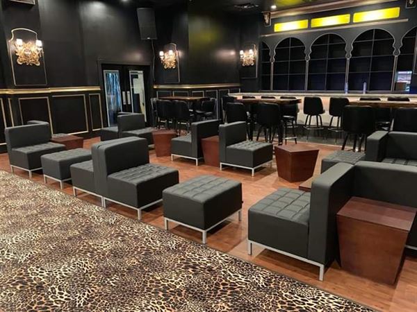 Safari Grille & Game Lounge