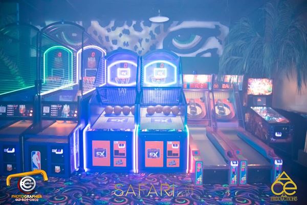 Safari Grille & Game Lounge