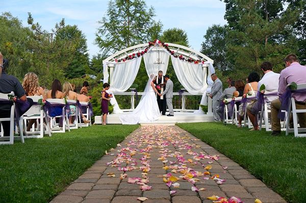 Country Cottage and Gardens