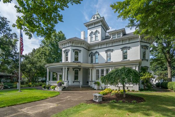 J.E. Reeves Victorian Home and Museum
