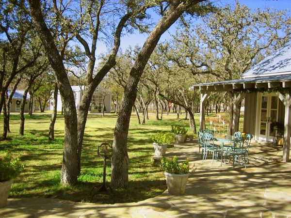 The Heirloom Hideaway & Arboreum