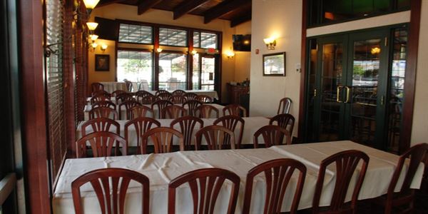 The Plaza Hotel & Suites