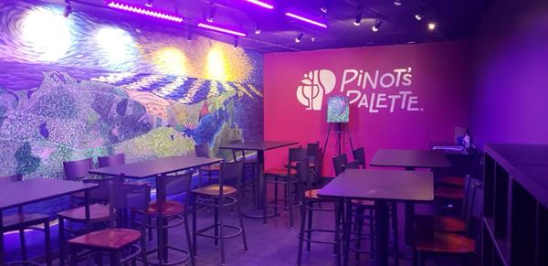 Pinot's Palette East Meadow