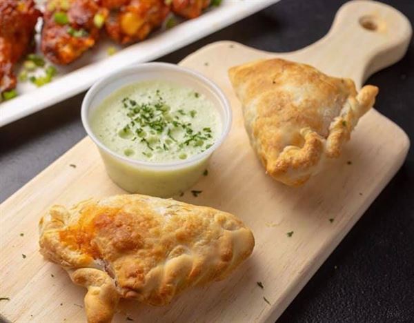 Pinot's Palette East Meadow