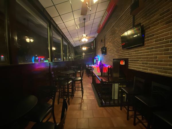 Harley's Hideaway Bar & Grill