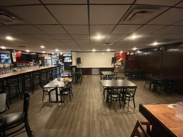 Harley's Hideaway Bar & Grill