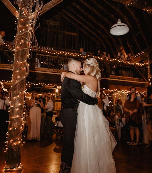 Izzo's White Barn Winery