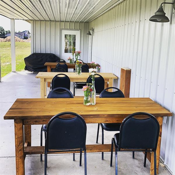 Izzo's White Barn Winery