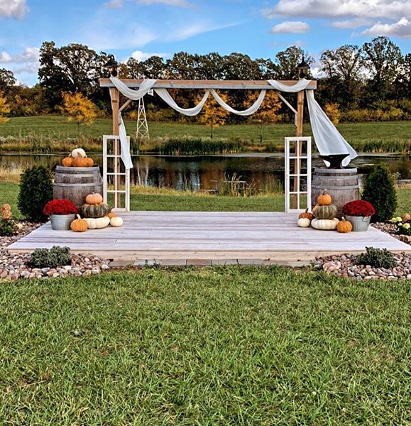 Izzo's White Barn Winery