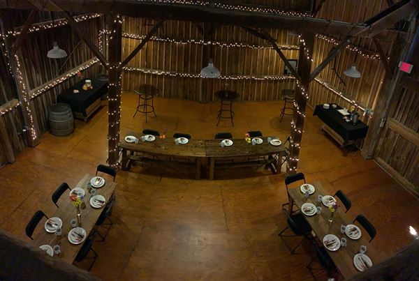 Izzo's White Barn Winery