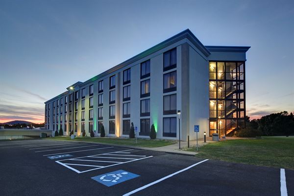 Holiday Inn Staunton Conference Center