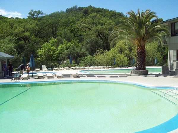 Mortons Warm Springs Resort