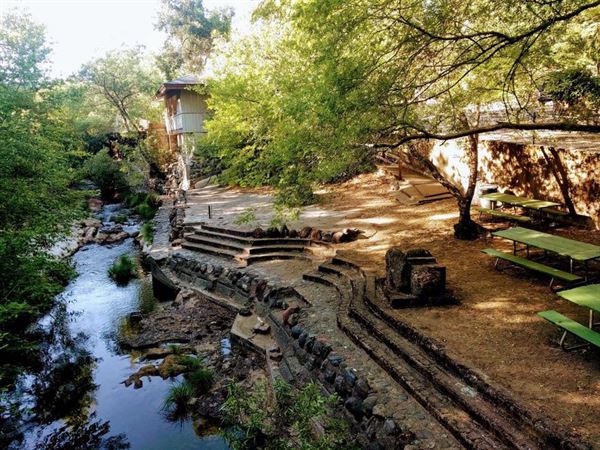 Mortons Warm Springs Resort