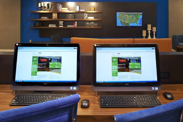 Courtyard Cleveland Westlake