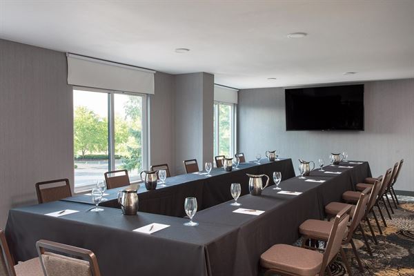 REGAL HOSPITALITY INC