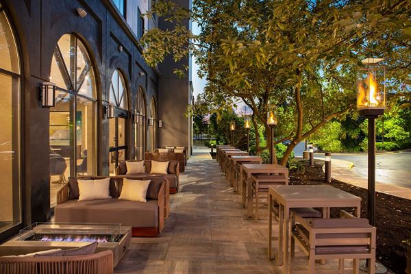 REGAL HOSPITALITY INC