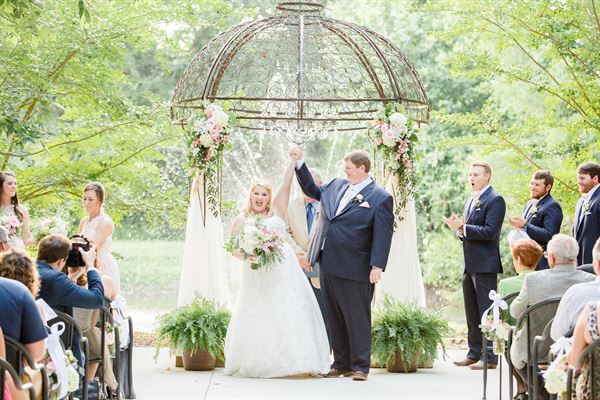 Hampton Cove Wedding Venue