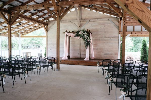 Hampton Cove Wedding Venue