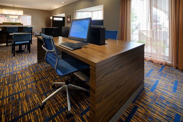 Courtyard Cleveland Beachwood